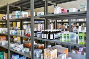 warehouse-pharmacy_1161-231